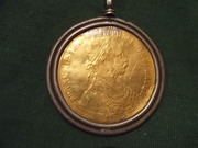 продам золотой медальон 1910 г с изображением императора Австрии